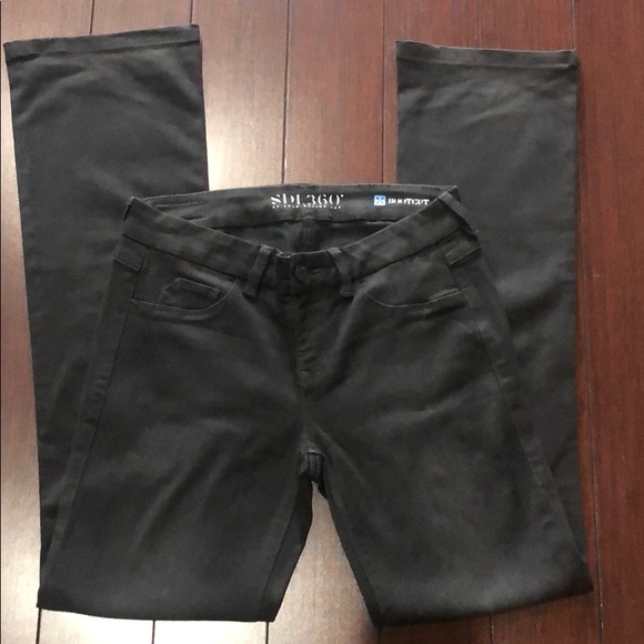 Black Boot cut stretchy jeans size 26 short - Picture 2 of 7